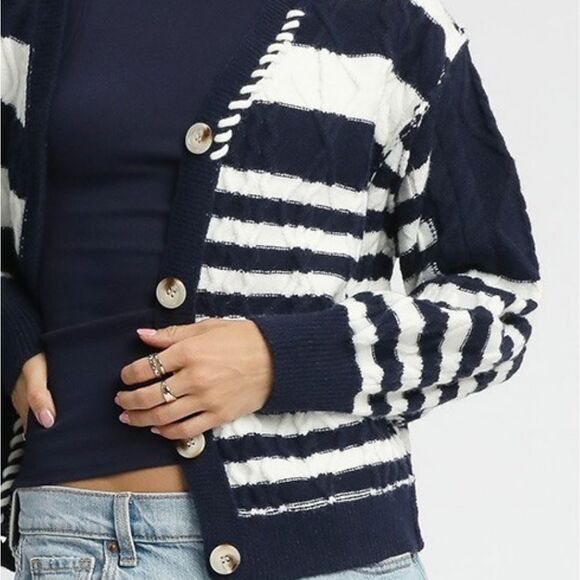 NEW! ⭐️ Umgee USA Umgee Cable-Knit Stripe Button-Up Cardigan size Large - Picture 4 of 6